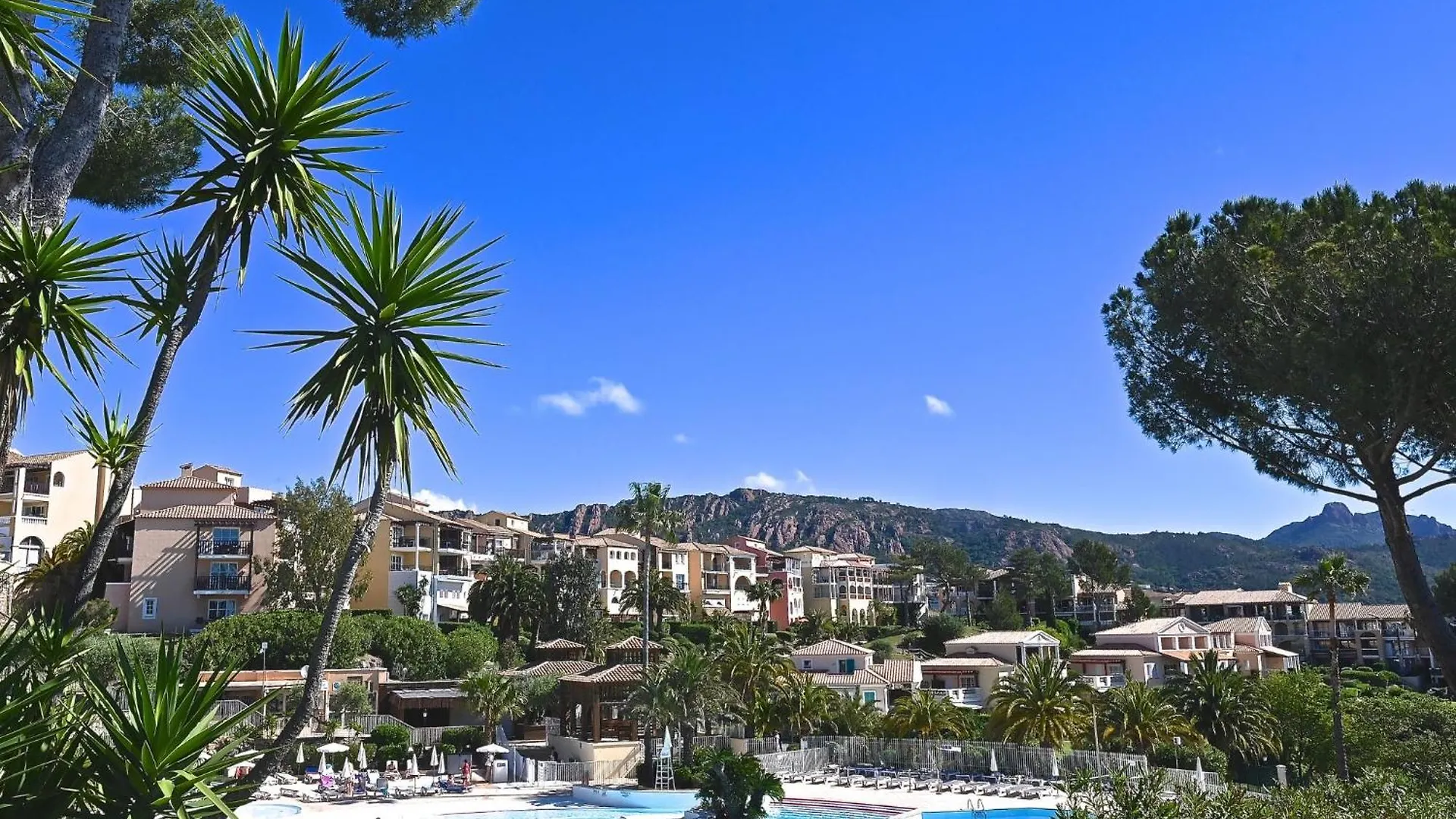Studio Village Cap Esterel - Le Village-72 By Interhome Saint-Raphaël 0*,  فرنسا